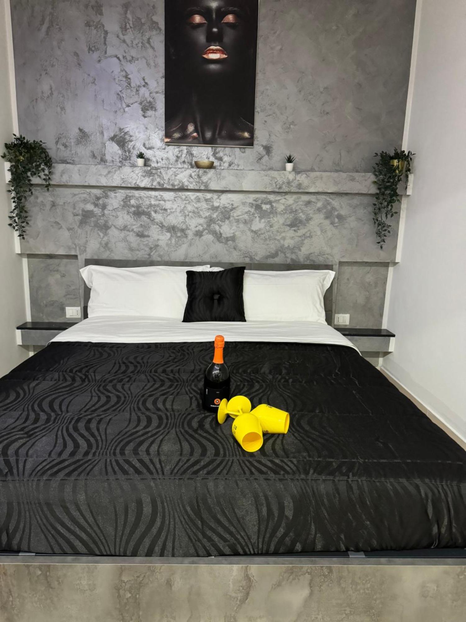 Il Cortiletto28 Rooms & House Syrakuzy Zewnętrze zdjęcie